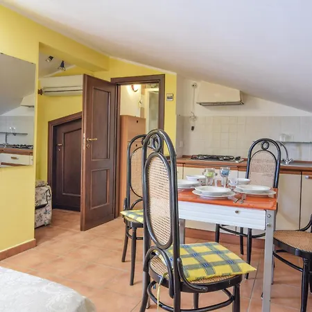 Lovely In With House Sea View تْرابْيا