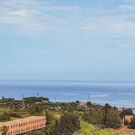 Lovely In With House Sea View شقة *